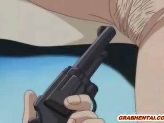Politie vrouw hentai krijgt assfucked met pistool in haar poesje